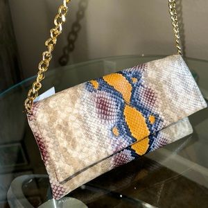 STEVE MADDEN - SNAKE SKIN PRINT CLUTCH CROSSBODY